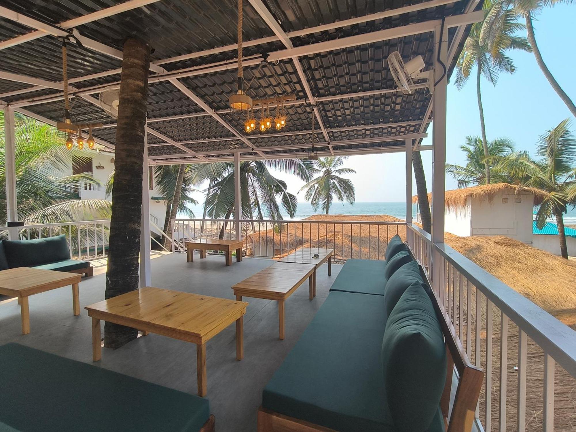 Aqua Ashwem Hotel Mandrem