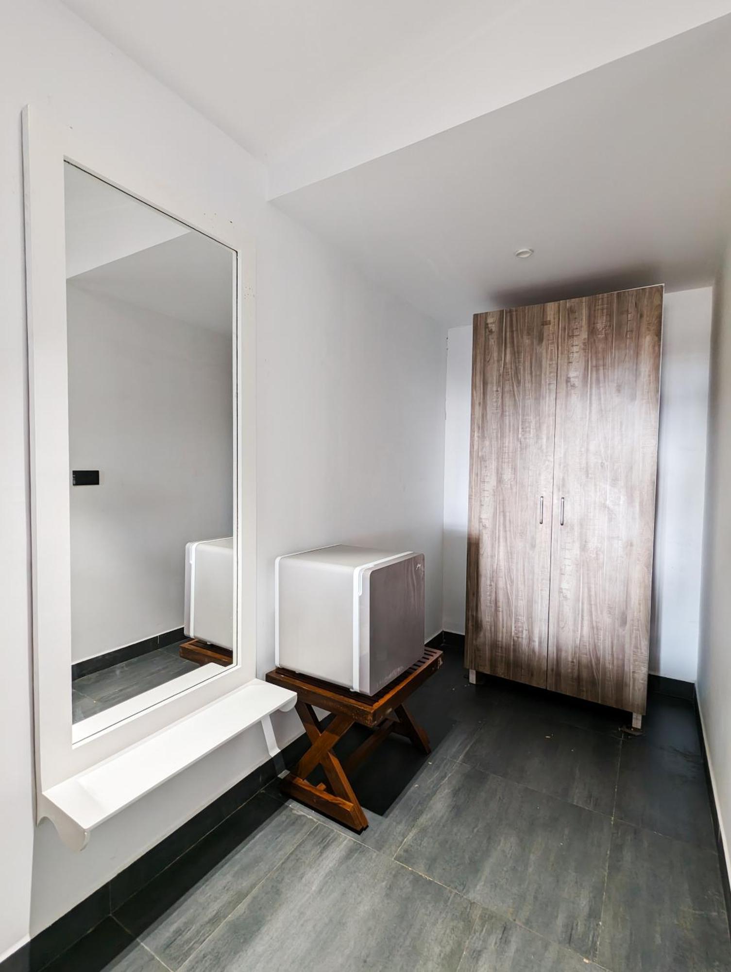 Aqua Ashwem Hotel